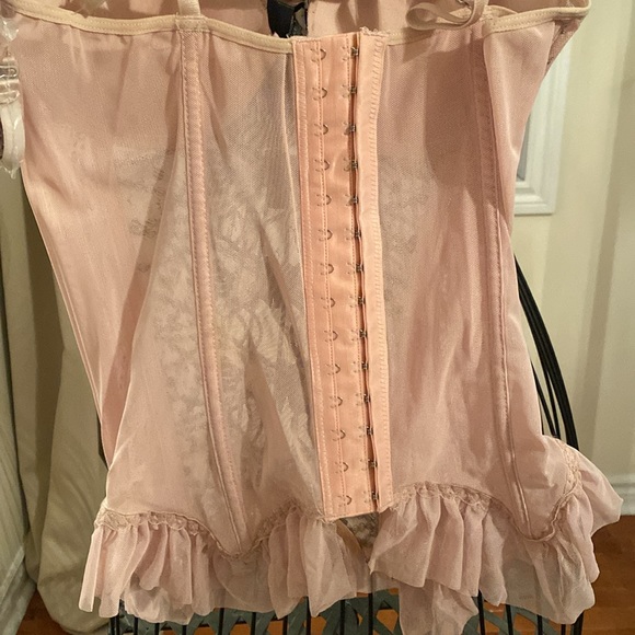 NWT Brand new, never tried on. Blushy pink and black bustier corset with thong. - Picture 3 of 5